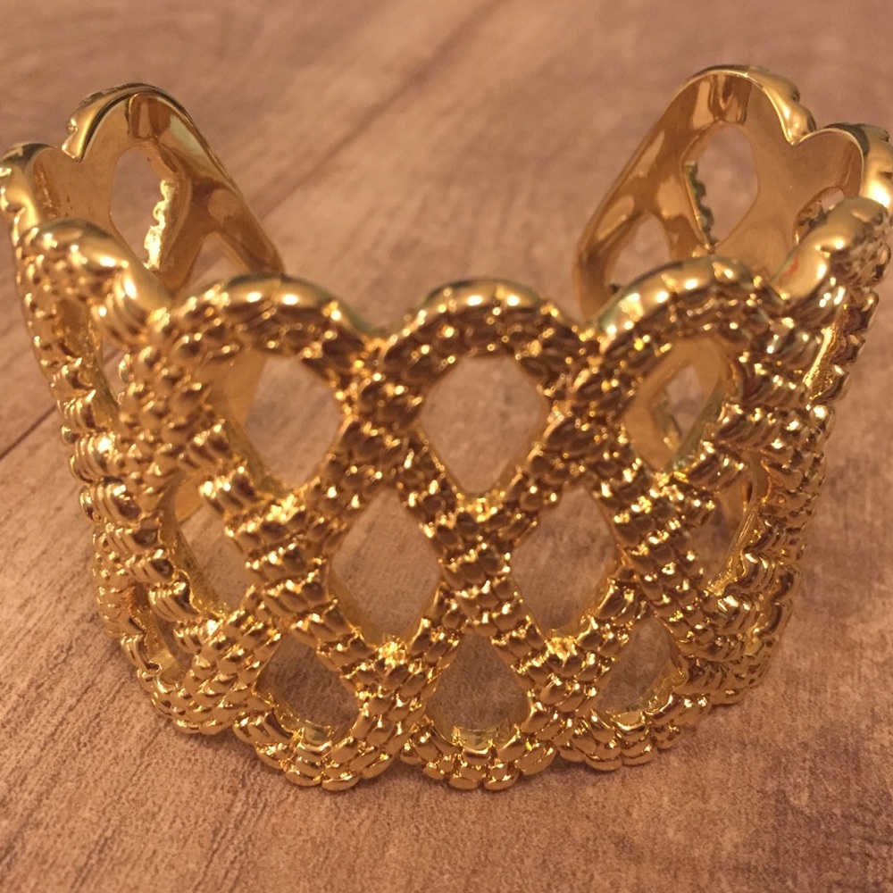 NWOT! Lilly Pulitzer Gold Cuff